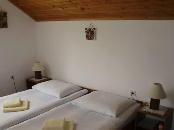 Hotel Pansion Izvor Korenica Exteriér fotografie