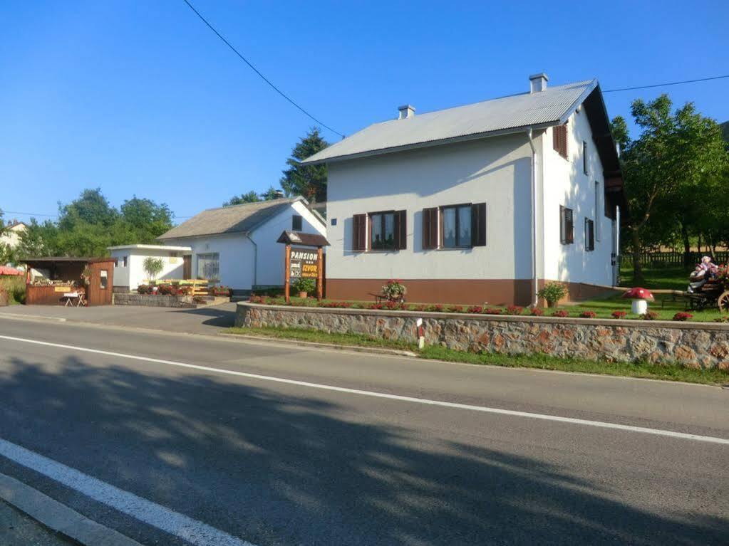 Hotel Pansion Izvor Korenica Exteriér fotografie